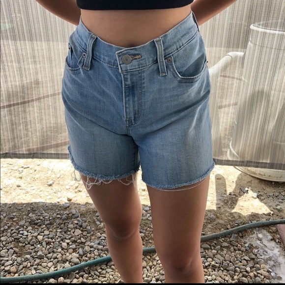 Levi shorts - Picture 6 of 7